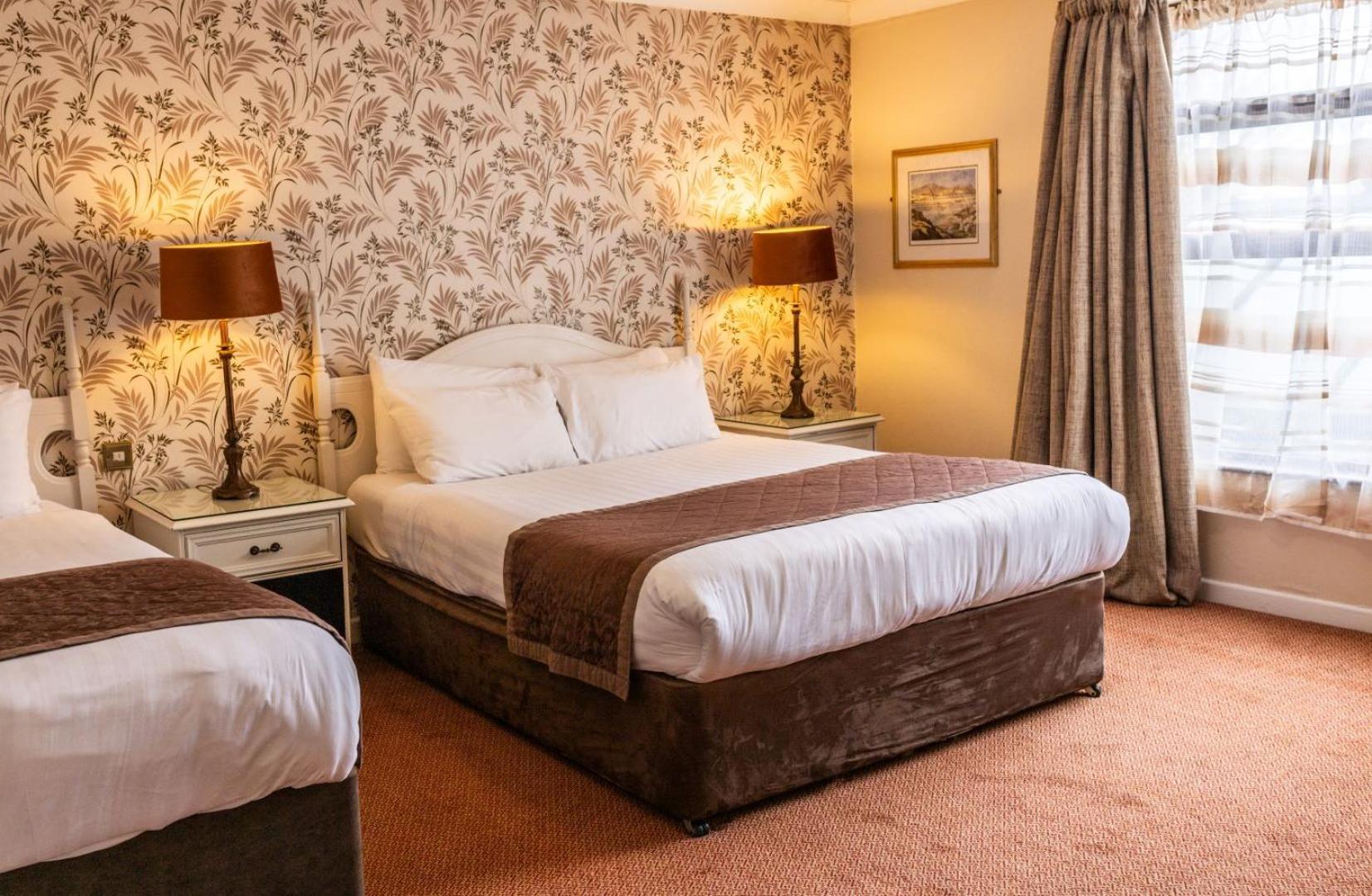 Kee'S Hotel Stranorlar Kültér fotó